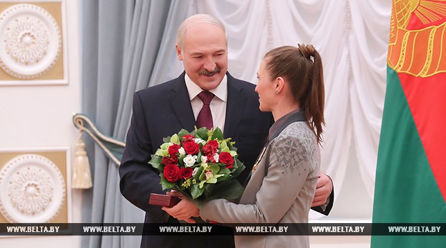 "Настоящие, мужественные люди" - Лукашенко вручил госнаграды победителям и призерам Игр в Пхенчхане