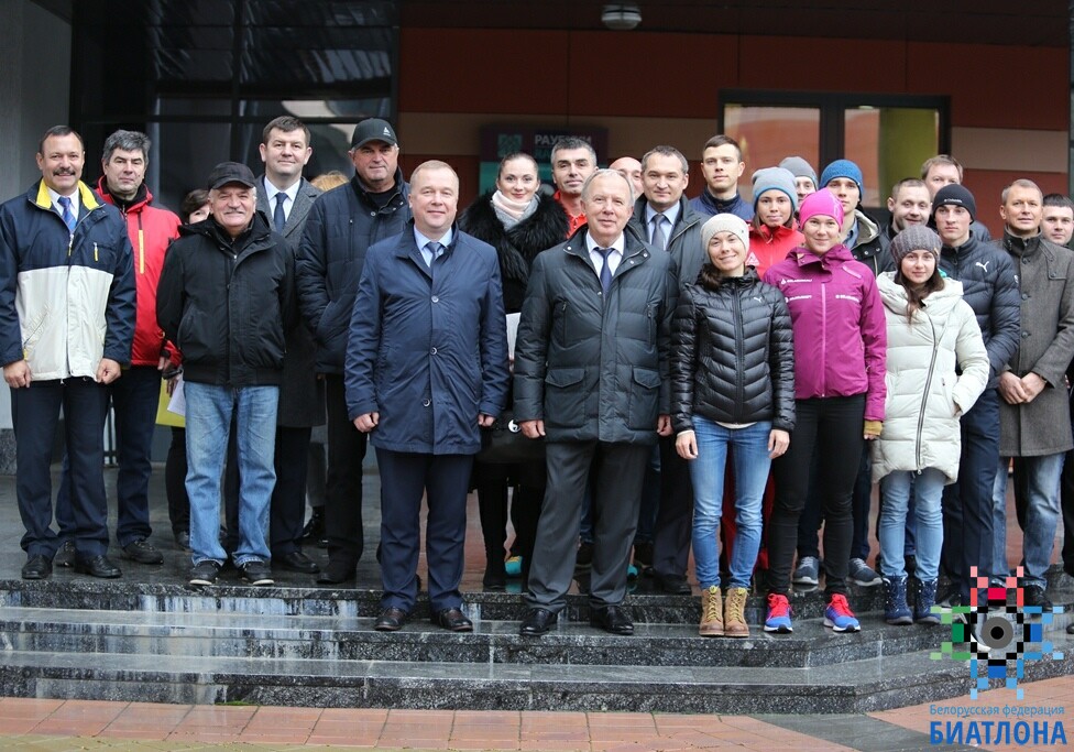 Вице-премьер Республики Беларусь Василий Жарко и министр спорта и туризма Александр Шамко провели встречу с национальной командой по биатлону