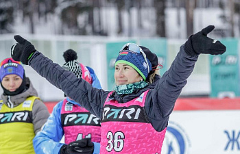 Динара Алимбекова победила в гонке преследования на этапе PARI Кубка России в Тюмени