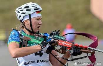 Анна Сола победила в гонке с массового старта на чемпионате Беларуси по летнему биатлону