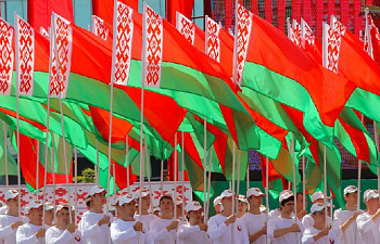 Белорусская федерация биатлона поздравляет с Днём Независимости Республики Беларусь.